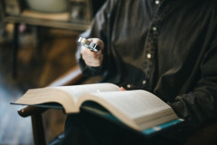 これは読んどけって小説家教えろ