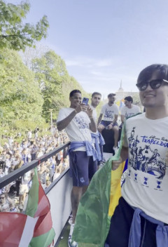 【動画】久保建英、スペイン国王杯優勝パレードで大興奮⇨“ノリノリダンス”披露