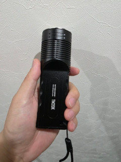 やべえフラッシュライト買った