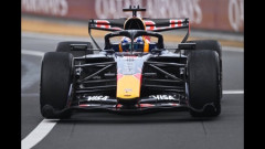 【画像】レッドブル、シルバーストンでのフィルミングデーで大幅に変更されたRB22を走らせた模様