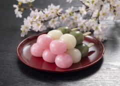 【悲報】コンビニの横に置いてある3本入のダンゴ買う奴の正体ｗｗｗｗｗｗｗｗｗｗ