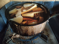 【画像あり】裏山持ち僕くん、タケノコ料理食い放題ｗｗｗｗｗ