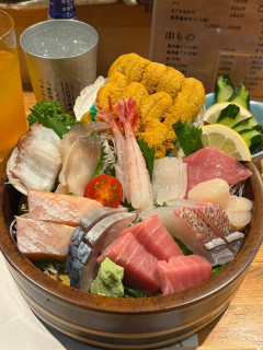 【画像】北海道の刺身1人前がこちらｗｗｗｗｗｗｗｗ