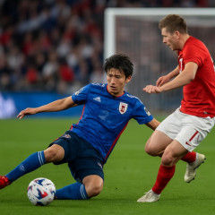 日本代表も務めるリーズMF田中碧、3試合連続出場するも痛恨の失点関与・・・ボールを奪われゴールを決められてしまう   #サッカー |  関与というか田中が原因の失点だなｗ