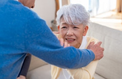 【介護の愚痴】母が認知症で限界　買い物とか疲れた