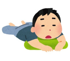 仕事から帰ってきて録画してた映画ぼーっと見てた。彼女は後から帰宅するなり「何見てるの？」と。答えないでいたら怒り出した。「疲れててそっとしてほしいなら一言そう言