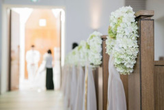 女「結婚式は絶対したい！！(300万)」←ぶっちゃけ少子化非婚化の一因よなこれ