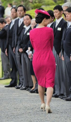 【画像】佳子さま(31)の尻、意外とデカそう