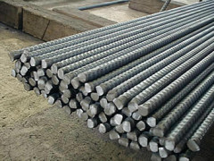 歩道を歩いてたら突然ドンッ!と衝撃を感じて、気づいたら前かがみの体勢のまま体が固くて動かせなくなった。周りの人「わーっ」「だめだ!あれだめだ!」…