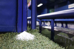 中日、 バンテリンドーム、ベンチ前に清めの塩が盛られる　反転攻勢のきっかけとなるか…