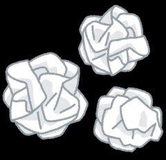 更衣室の床にまるめたティッシュが落ちてた。ゴミ箱に捨てた。その後…隣のロッカーの子「ネックレスをティッシュに包んでたんだけど見かけてない？」私「知らない」