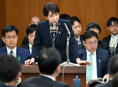 高市早苗「もう少ししたら心配しなくていい情報教えるから黙って私についてきなさい！」