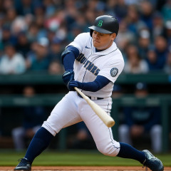 村上宗隆が11号！ 直近7戦で 本塁打ランキング1位タイに シーズン68本ペース   #MLB