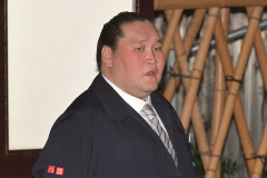 【悲報】元照ノ富士さん、弟子を殴って白鵬より軽い処分で済んでしまうｗｗｗｗｗｗｗｗｗｗ