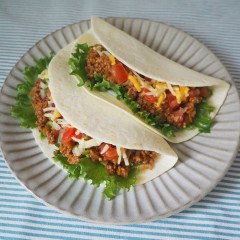 【悲報】最近の日本人さん「タコスってめっちゃ美味ぇじゃん」