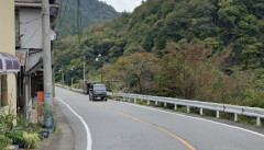 男性会社員（５３）トイレに行きたくて３０キロオーバー、高齢女性をはねて死亡させる　山梨県甲府市