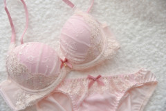 【悲報】女の子の下着に当たり前のようにリボンが付いてる理由ｗｗｗｗｗｗｗｗｗｗｗｗ