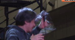 【動画あり】ひろゆきさん、ニコニコ超会議で物を投げつけられる　　犯人は逮捕された模様