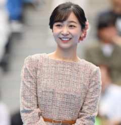 【画像】佳子さま(31)、予期せぬ立派な臀部であらせられるｗｗｗｗｗ