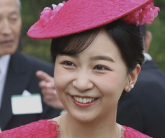 【画像】ひょっこり佳子さま、可愛すぎるwwwwwwwww