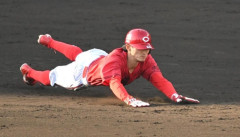 【朗報】カープ辰見『年間34盗塁ペース』周東クラスの超俊足！！