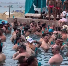 【動画】海外でHすぎるプールが見つかるｗｗｗｗｗｗｗｗ