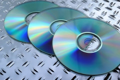 光ディスク、未開封でも10年足らずで劣化が進み読み込めなくなる事例が発生　