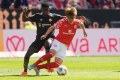 佐野海舟、バイエルン相手に３得点に絡み大活躍！マインツは3点差から逆転負け（関連まとめ）