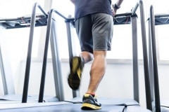 有酸素運動は筋肉を減らすと言われてるけど、有酸素で赤筋が鍛えられるってらしい。