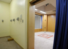 【悲報】刑務官「死刑執行辛いんよ、マジで辞めたいんよ・・・(手当2万円午後半休)」