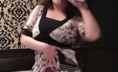 【画像】女子さん、カラオケでパ〇チラｗｗｗｗｗｗｗｗｗｗｗｗｗｗｗｗｗｗｗｗｗｗｗｗ