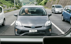高速道路で軽自動車を煽り続ける70代の老人の言い分「クソガキが女を連れてノロノロ走ってやがるから腹が立った」