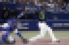 【またか】オスナさん、また空振りしたバットが中日・石伊の頭に直撃してしまい場内騒然…