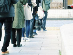 【画像】愛知県民、スーパーの開店日に大行列を作っててワロタwww