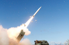 アメリカさん、イラン攻撃で保有ミサイルの半数を消耗してしまう