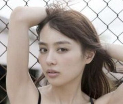 【画像】内田理央の薄すぎるAカップBODY、エッッッッッッッ