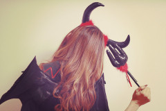 ターミナル駅で義兄嫁と合流して義実家へ。帰りは私の実家に電話して迎えに来てもらって、義兄嫁を駅で降ろして私は実家に帰った。すると義兄嫁から怒涛のクレーム。私、間違ってる？