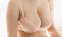 【画像】Gカップをスロー再生した結果バインバインに揺れてて草wwwwww