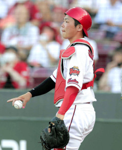 カープ『持丸捕手』は究極の選択！？2失点以内に抑えるが2得点以上できない傾向あり
