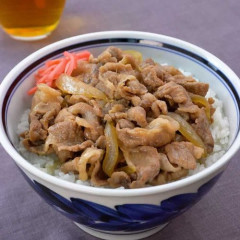 【悲報】「豚丼」←これが全く流行らなかった理由