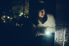 仲良くなったじいちゃんの昔語りに『人って怖い』と思う。戦後間もない時期、治安は相当悪かったらしい。原因は浮浪者か893かと思いきや、『アカ』が原因だとじいちゃんは言う→