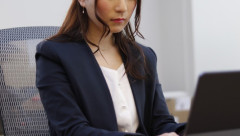 保険営業の女、地味にみえて脱いだらムチムチボディｗｗｗｗｗｗｗ