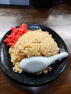 言うほどラーメン屋でチャーハン頼まないよな