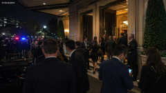 【速報】ホワイトハウス晩餐会襲撃で「やらせ説」　左派も右派も両陣営が陰謀論を拡散で大混乱！トランプ大統領は「転んでない伏せろと言われただけ」と別路線ｗ