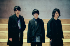 【速報】人気バンド『UNISON SQUARE GARDEN』ドラムの鈴木貴雄脱退に伴い7月15日の公演をもって活動休止へ…