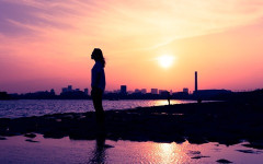 【気持ち悪い修羅場】冷凍してた母乳が盗まれた。夫も知らないって言うから警察へGO!→知らない男がチャイムを鳴らして「母乳をもらいに来ました。ダイレクトに飲みたくて」→