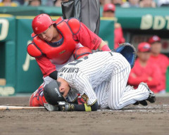 【悲報】阪神ファンさん、近本に死球を当てて骨折させたピッチャーにまた誹謗中傷…