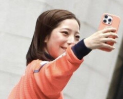 【画像】りくりゅうペア、公共の場でま■こタッチwwwwwwwww