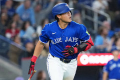 岡本和真 .222 OPS.700