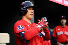 【悲報】レッドソックス新監督、何故かベンチ要員の選手についてしつこく訊かれる